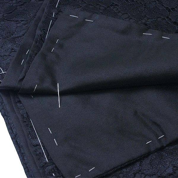 黒色の花をモチーフとしたレース レース着物｜モダン