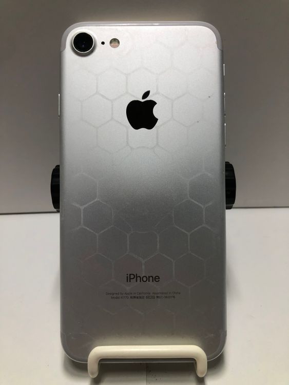 SIMフリー iPhone7  32GB シルバー 送料無料