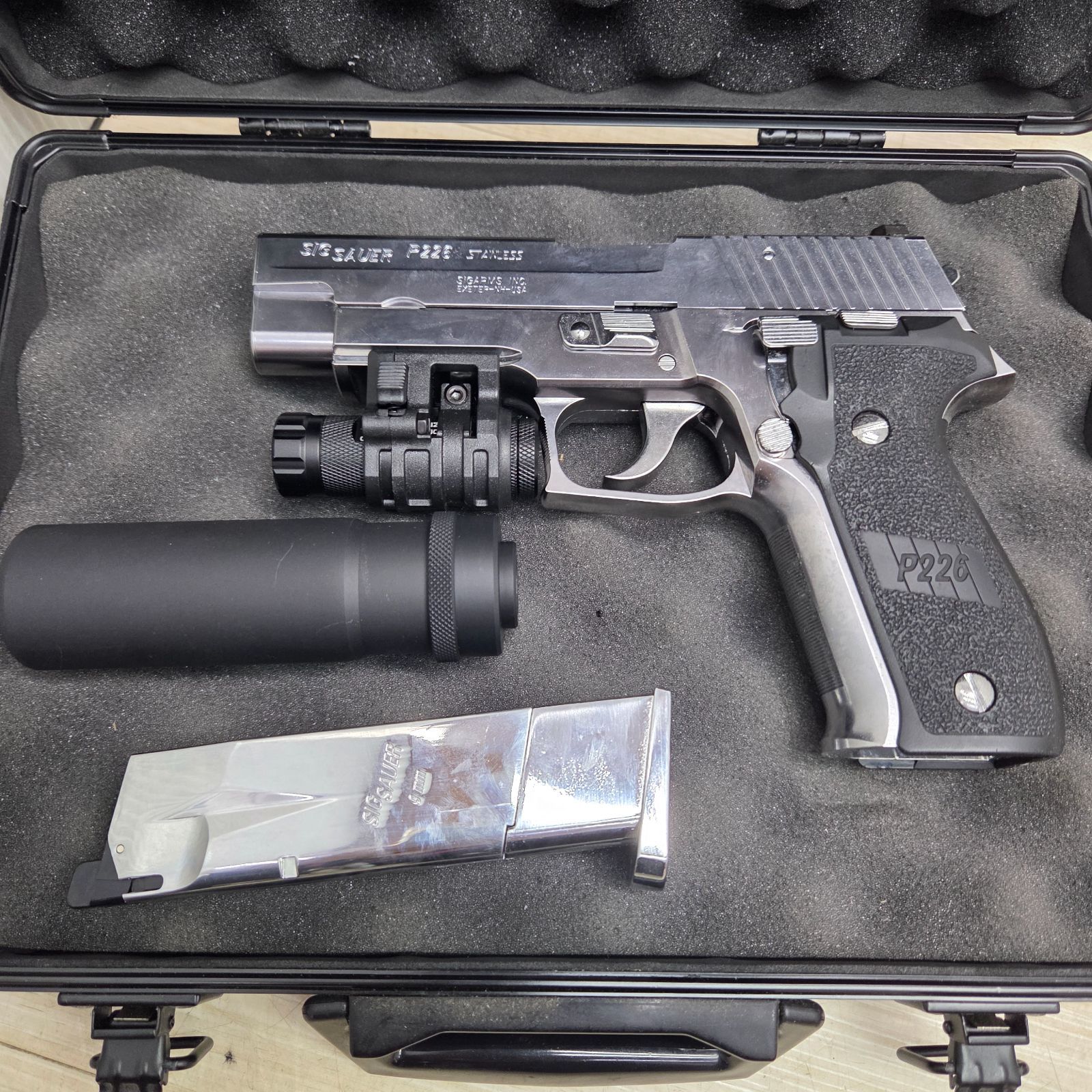 9 S98046 東京マルイ シグ ザウエル SIG SAUER P226 STAINLESS サバイバル サバゲー ケース付 ミニタリー