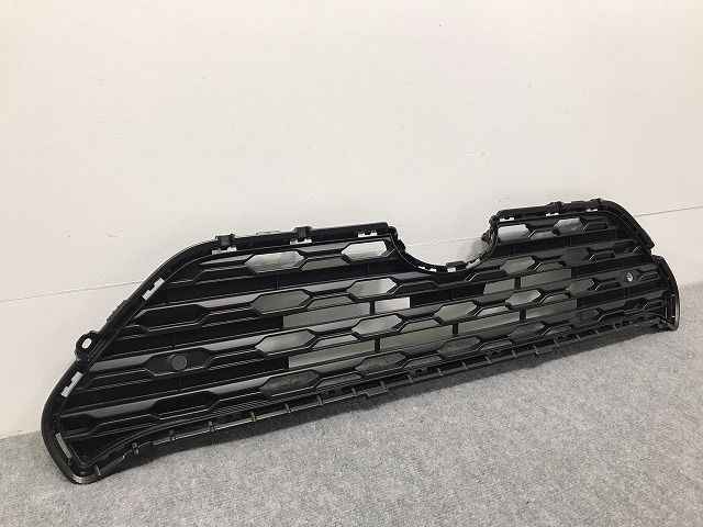 rav4 フロントグリル　新車外し トヨタ RAV4 アドベンチャーの、社外フロントグリルを持込み交換