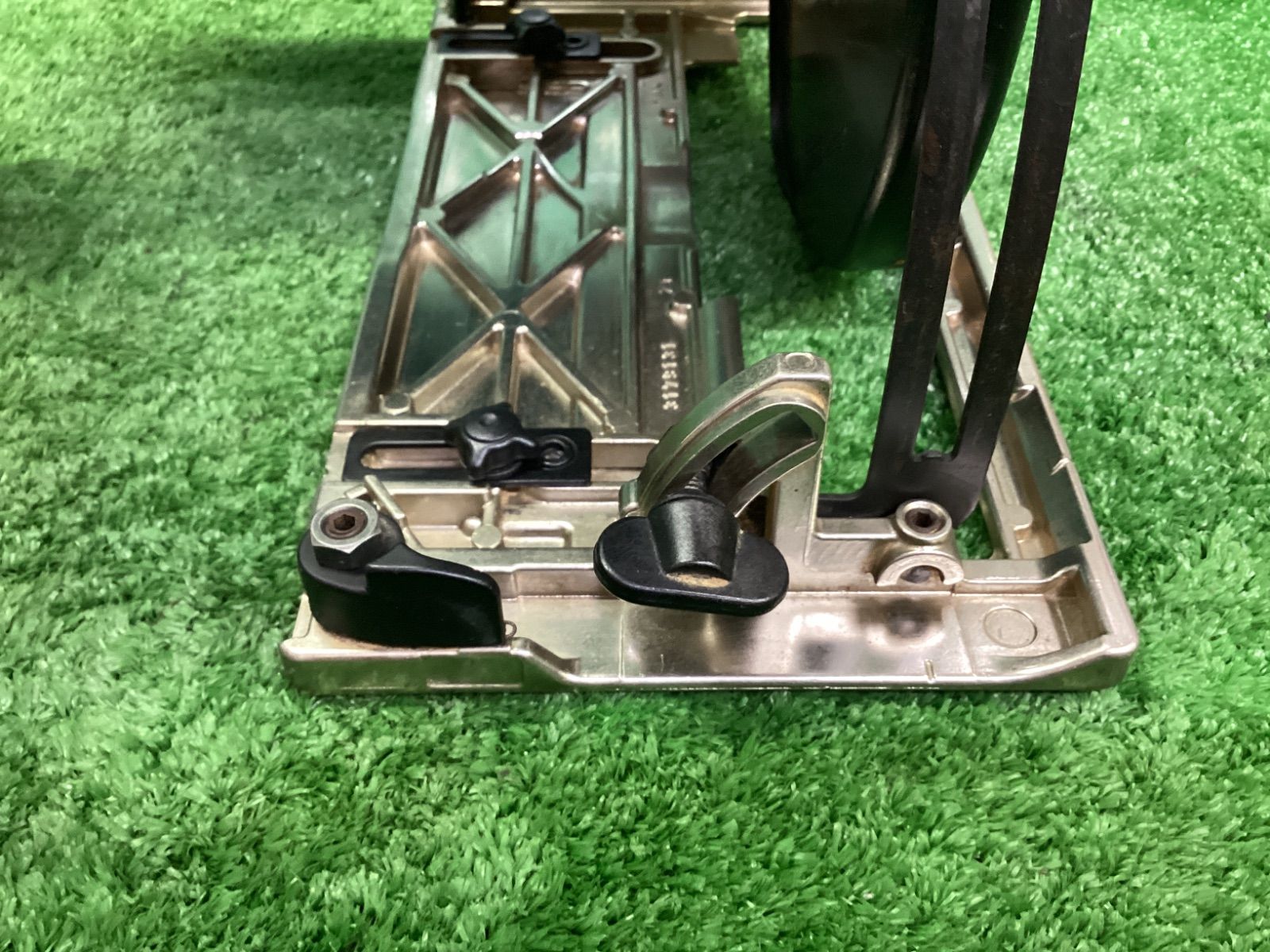 5817CBA IT9L67NUZYJ4