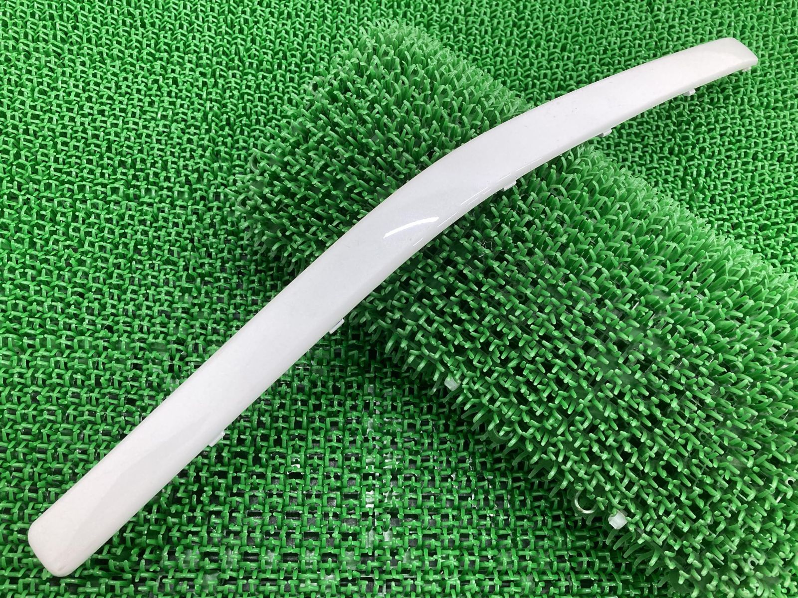 GL1800 フェアリングフェイスモール 左 パール PN-64214 SC47-1100