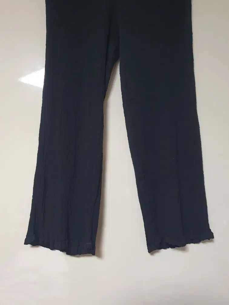 ☪ ビューティー ISSEY MIYAKE イッセイミヤケ me ISSEY MIYAKE クレープ パンツ