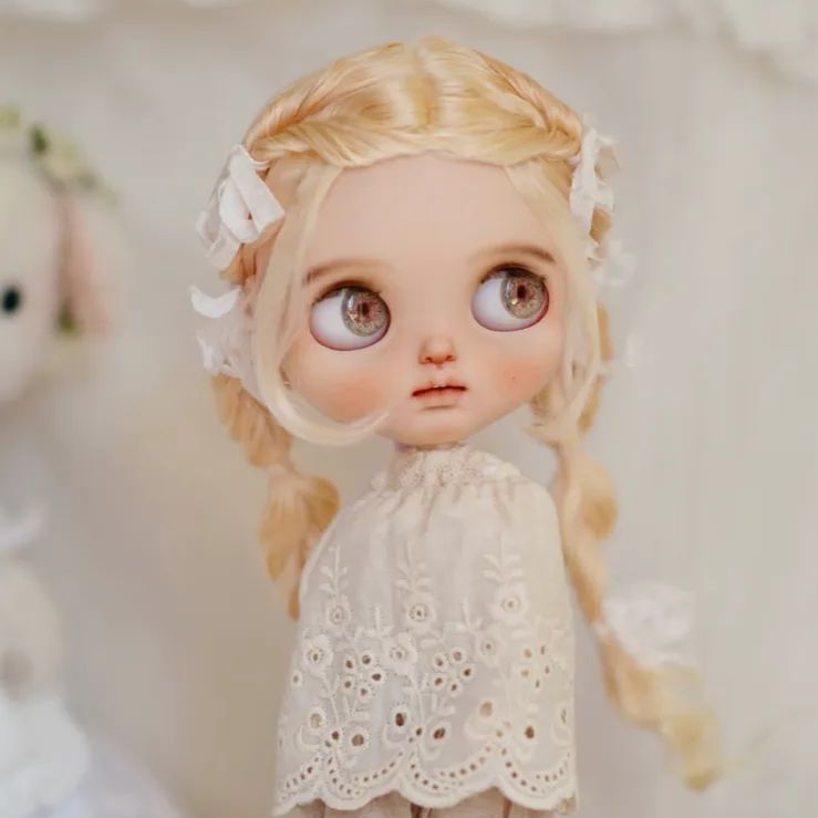 ブライス ウィッグ モヘアウィッグ 海外作家 ブロンド - メルカリ 