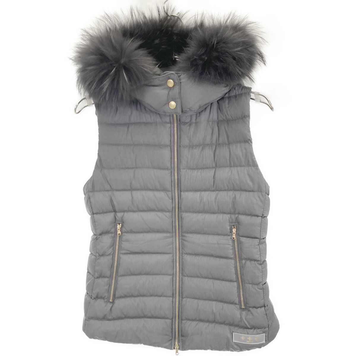 美品 TATRAS オルシエラ ライトダウンベスト ラクーンファー カーキ 2