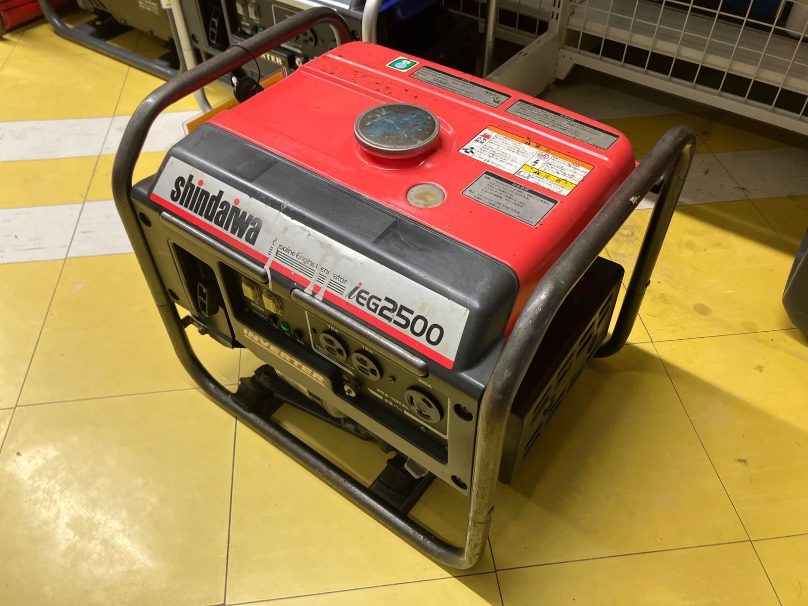 送料含む！【中古品】◇新ダイワ(Shindaiwa) インバーター発電機