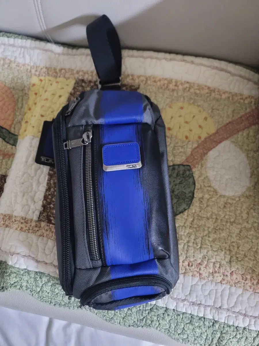 Tumi トゥミ ケリー スリングバッグ グレード