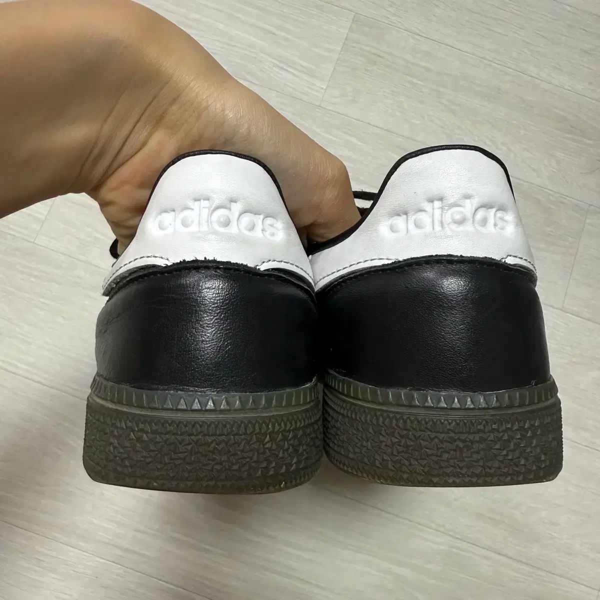 adidas アディダス スペツィアル 黒 245