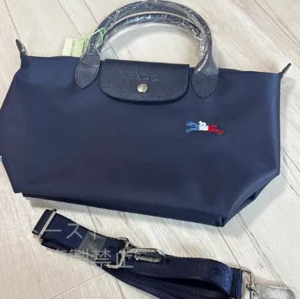 Longchamp 猫の顔刺繍 ネイビーショルダーバッグ Longchamp 猫の顔刺繍 ネイビーショルダーバッグ - メルカリ