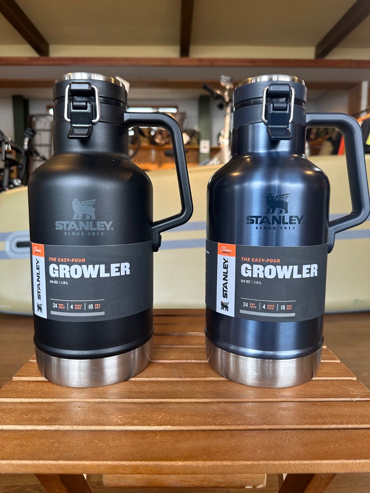 STANLEY クラシック 真空グロウラー 64oz 1.9L
