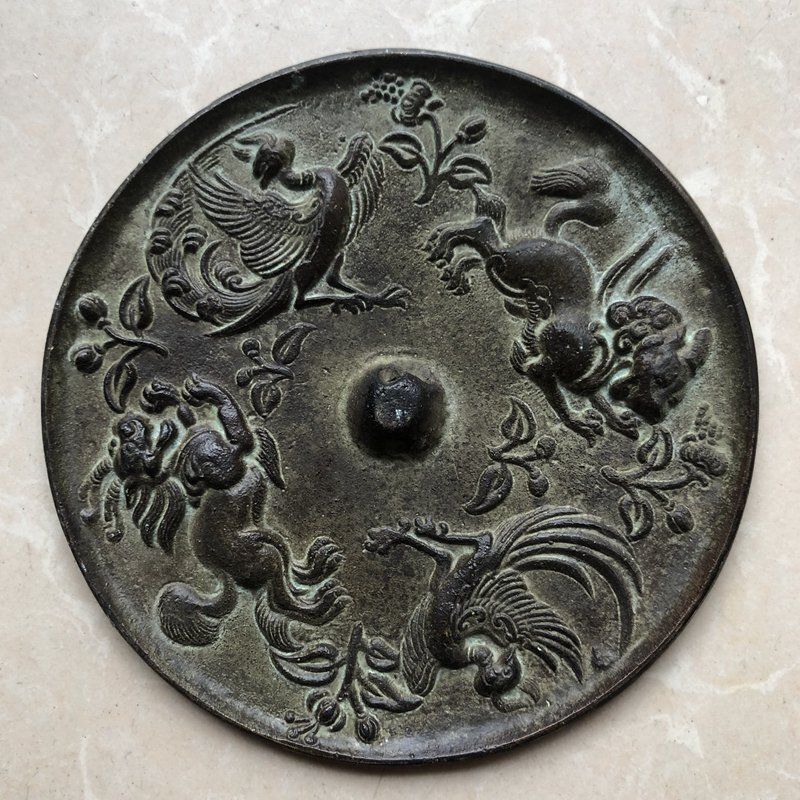 中国美術 青銅 幾何学模様 鏡 φ7cm 古銅(LC529) 中国美術 青銅 幾何学模様 鏡 φ7cm 古銅(LC529)