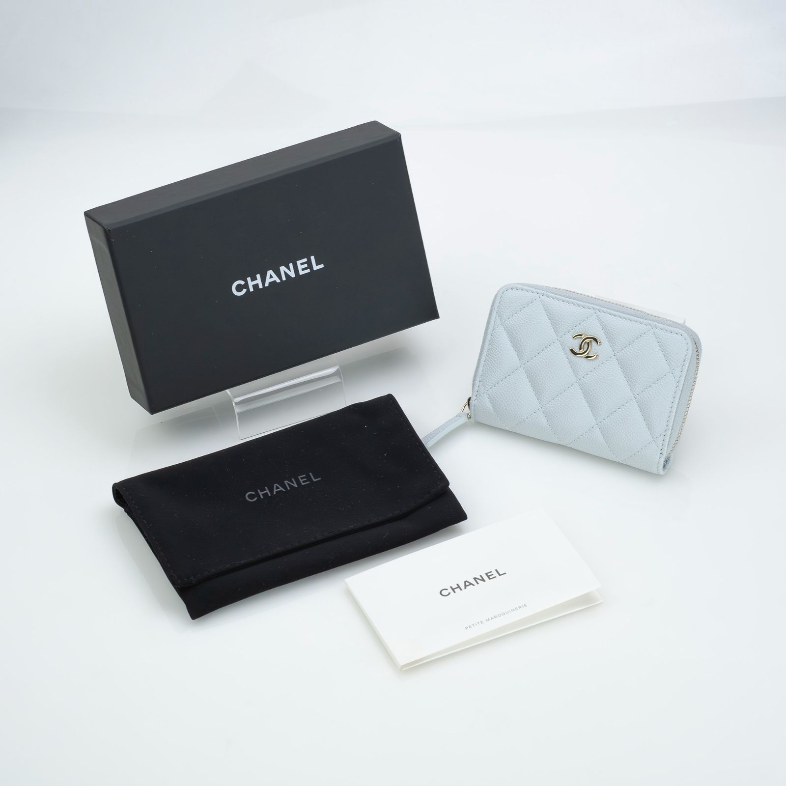 シャネル マトラッセ ココマーク キャビアスキン コインケース カードケース ライトブルー 箱 保存袋付