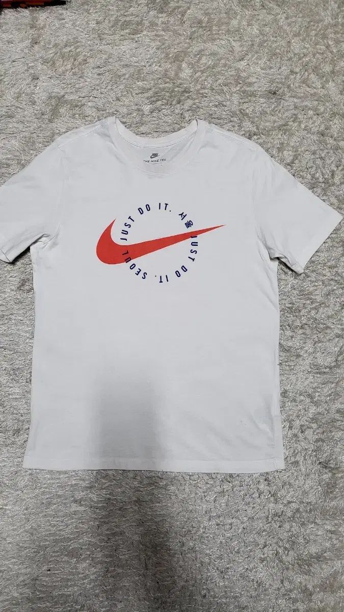 Nike(ナイキ） ビッグロゴ 半袖Tシャツ ㅇ