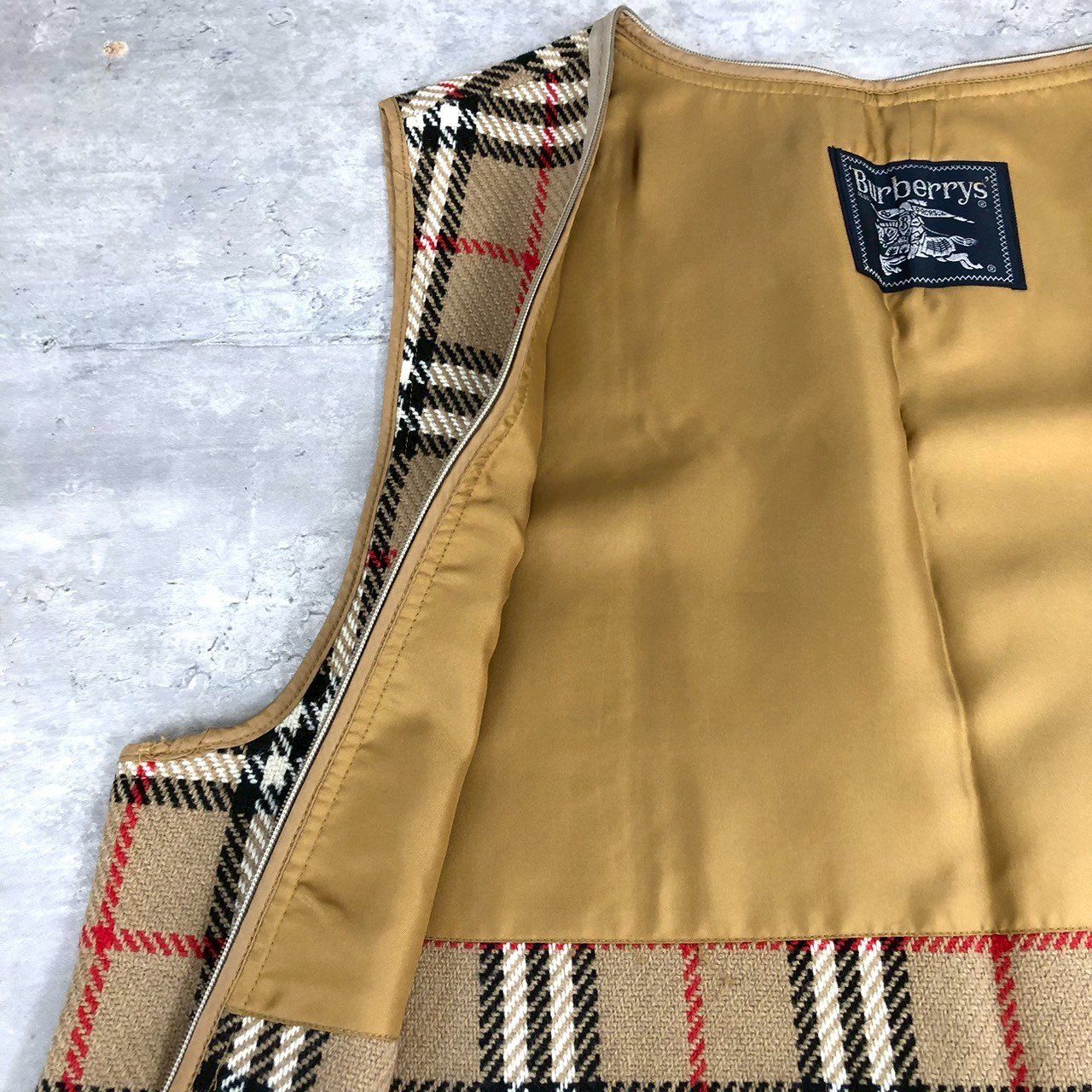 【超希少】超美品　オールド　バーバリー　BurberryS  ノバチェック AWシーズンのアクセントに【BURBERY/バーバリー】より、ノバ
