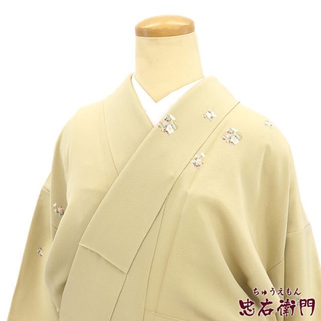 小紋 リサイクル着物 身丈158cm 裄63cm 前幅22cm 後幅28cm 袖丈49cm レディース 袷 花柄 裄Mサイズ 秋冬春用 正絹（シルク）茶色 美品 小紋 着物 身丈158cm 裄63cm 前幅23cm 後幅28cm 袖丈49cm 袷仕立