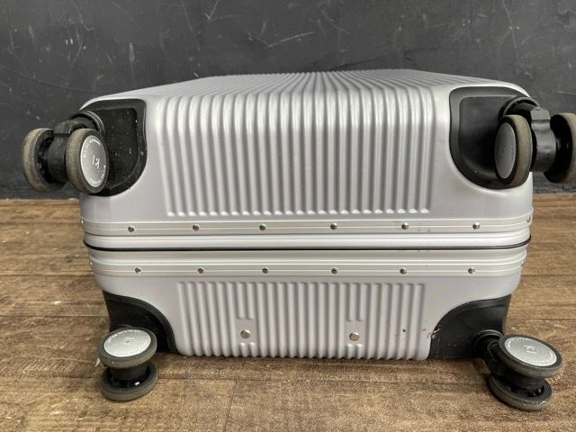 品質保証、最安値に挑戦！ スーツケース SWISS MILITARY スイスミリタリー 24インチ キャリーケース シルバー系 旅行バッグ 514159 送料無料の商品多数！