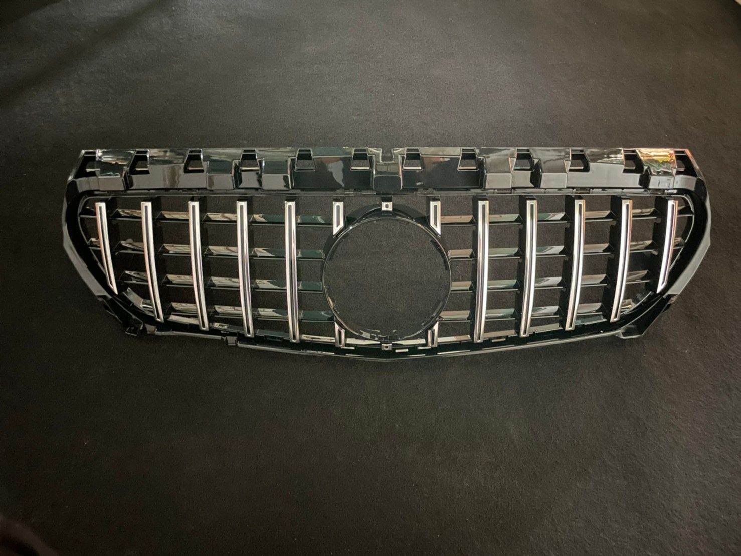 ベンツ CLAクラス W117|C117 後期 パナメリカーナグリル 縦フィン|GTR仕様 商品番号4619