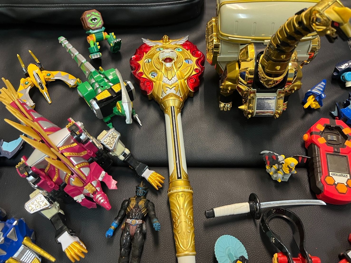 大量 まとめ売り】スーパー戦隊 仮面ライダー DXロボ 武器