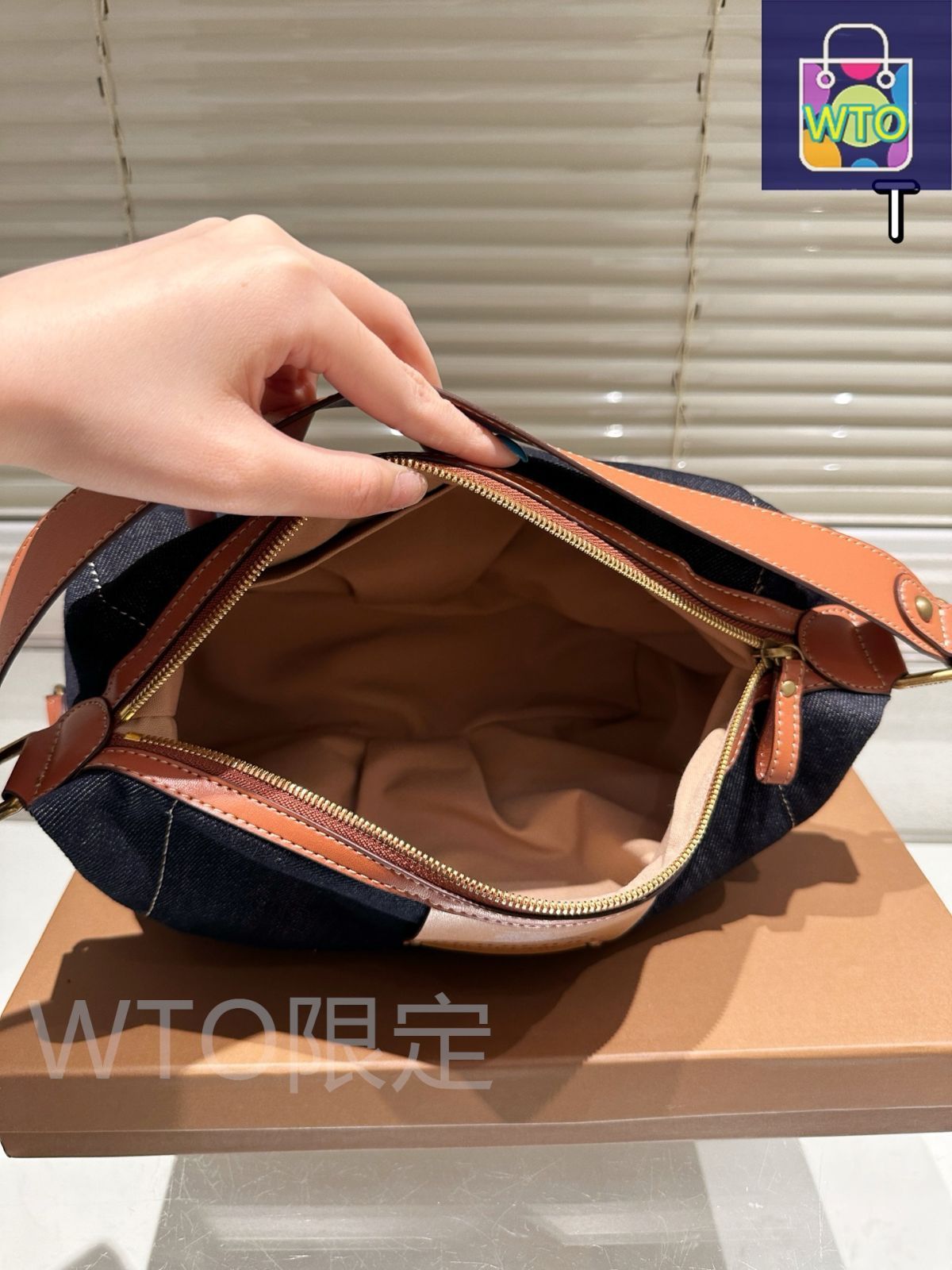 新品　Burberry Hero ギフトボックス　半額 今日特価】Burberry TB バッグ 21×15cm フォールドギフト