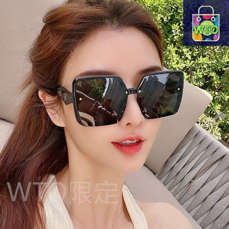 PRADA ゴールドフレーム　サングラス Crystal Ochre Lenses Sunglasses with Prada logo | PRADA