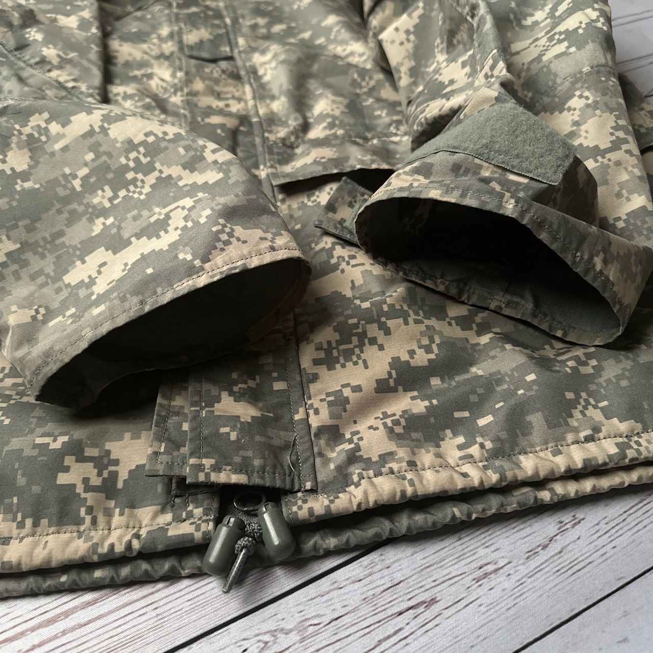 米軍 ECWCS GEN2 ゴアテックスパーカー ACU デジカモ XLーRサイズ 古着 