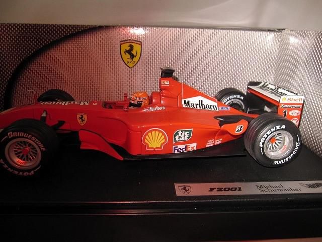 1/18 （限定品 未開封）ホットウィール レーシング フェラーリ 2001 Hot Wheels 1/18 Ferrari F2001 Michael Schumacher #1 Marlboro
