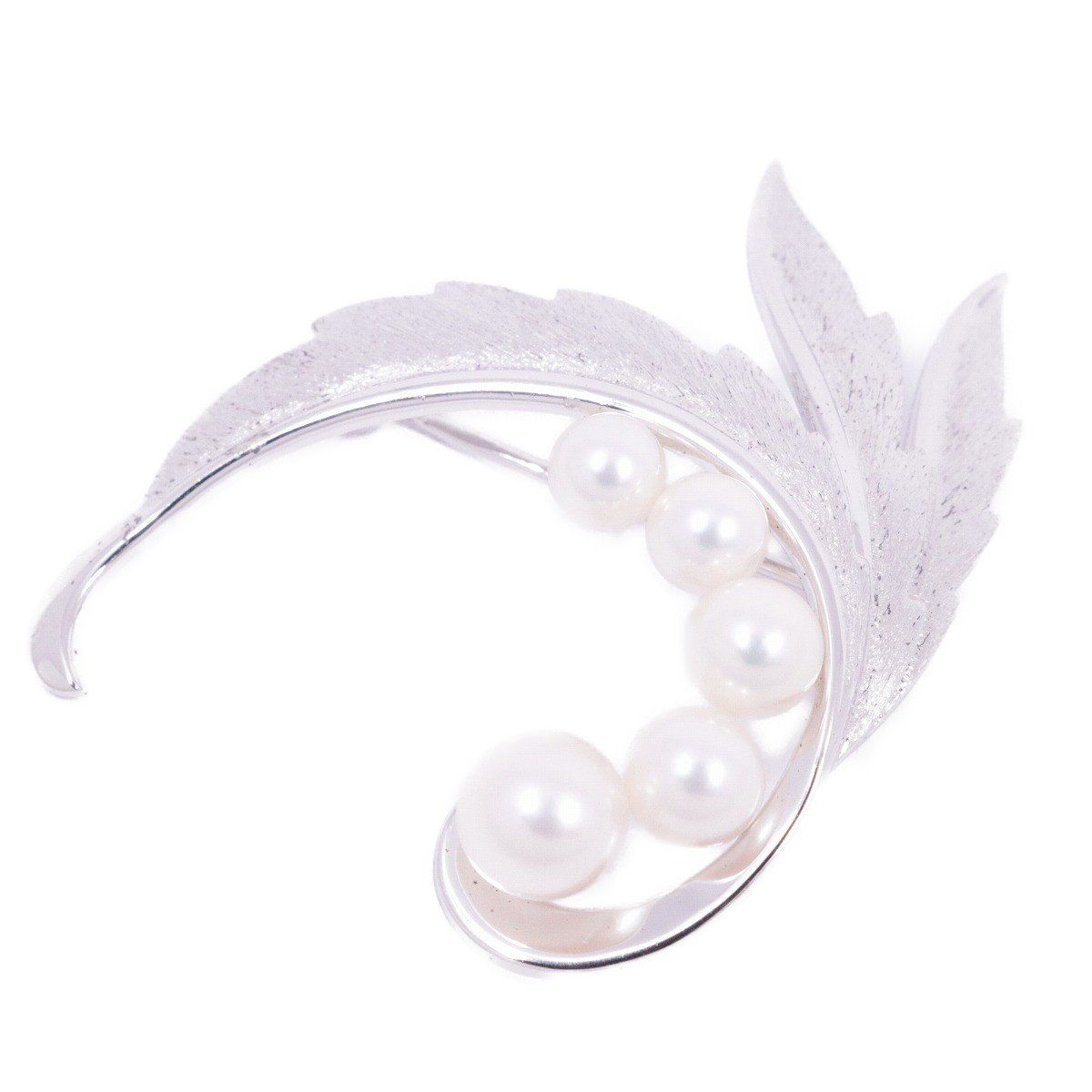 MIKIMOTO ミキモト リーフモチーフ ブローチ シルバー/パール5粒【いおき質店】 - メルカリ