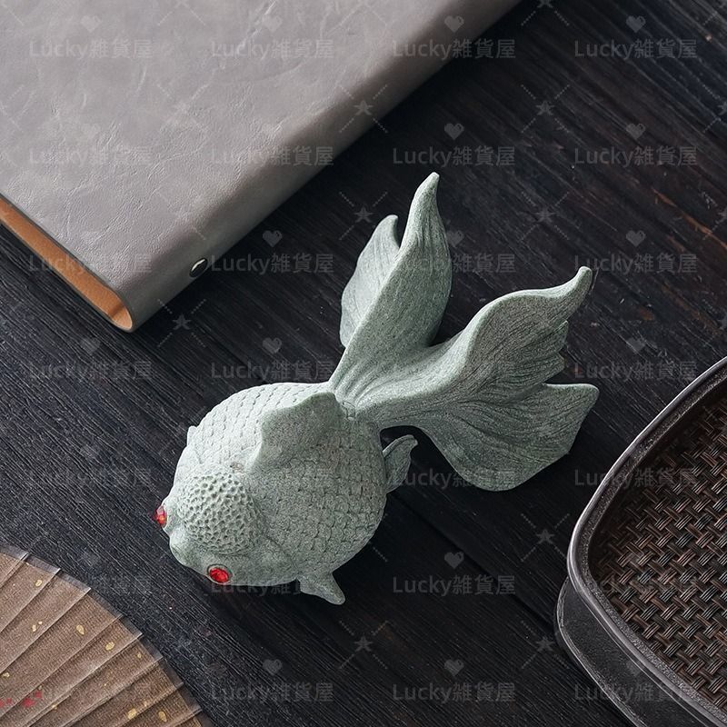 縁起物　寿山石 お守り　開運へ　魚の彫刻　美品　レア 開運 七福神 置物 寿山石製 開運・幸運のインテリア置物 木製
