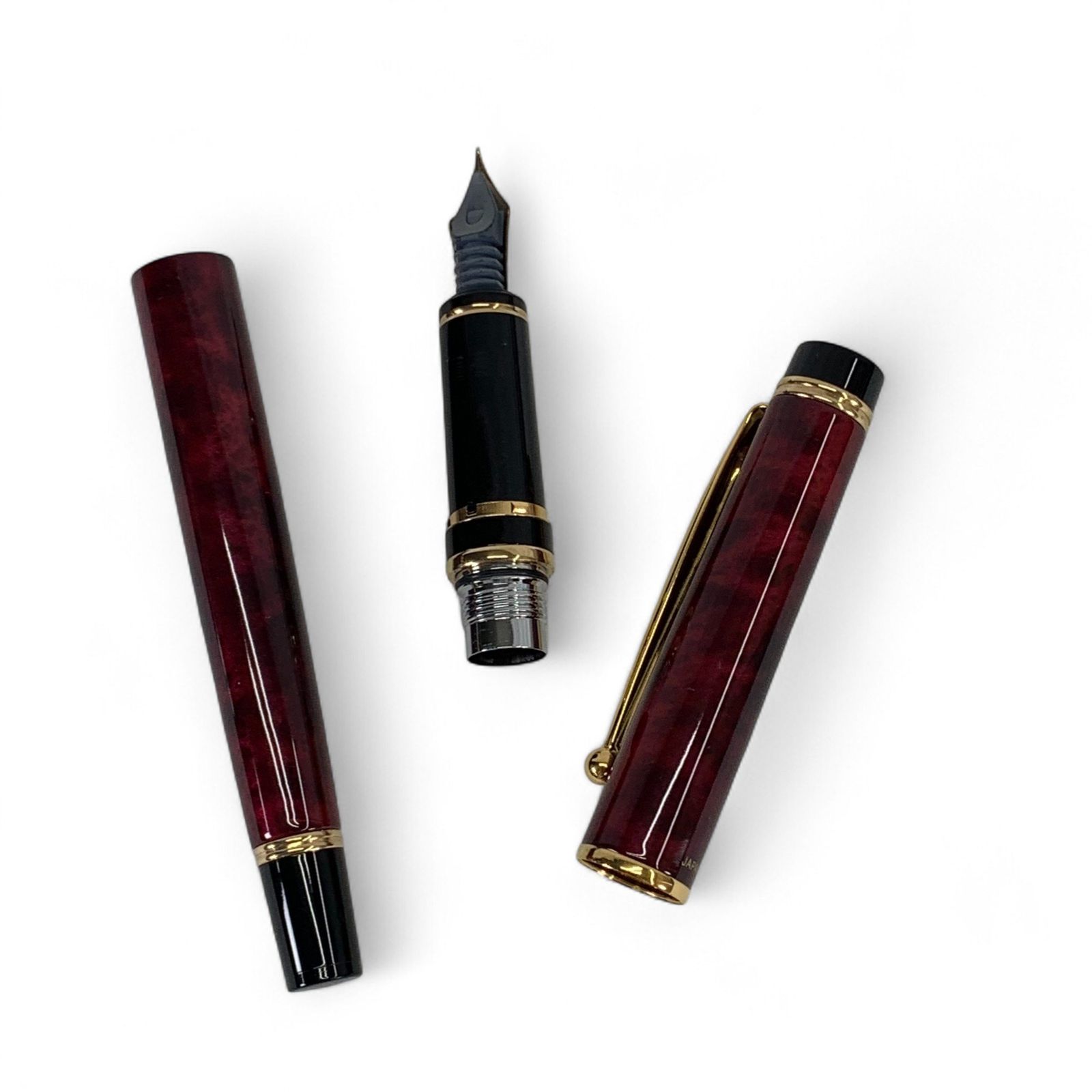 PILOT パイロット PILOT 万年筆 グランセ ブラック&レッド 14K PILOT パイロット 万年筆 グランセ ブラック&レッド 14K 現状品