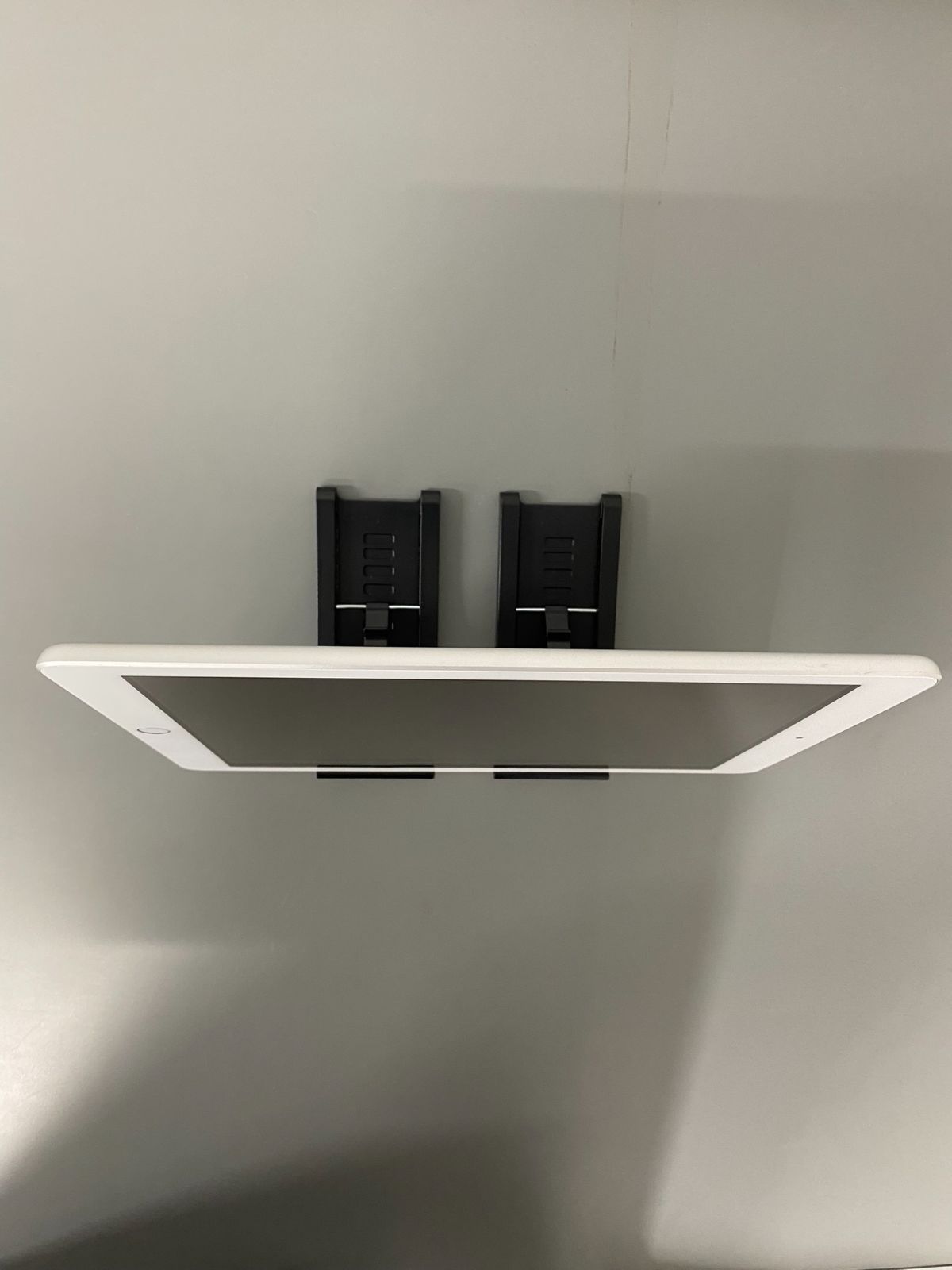 53 状態 タッチペン傷あり iPad 第6世代 Wi-Fi セルラーモデル シルバー | あいぱっど アイパッド タブレット iPad iPad本体 ipad A1954 USTAUSTRALIA_COM_AU