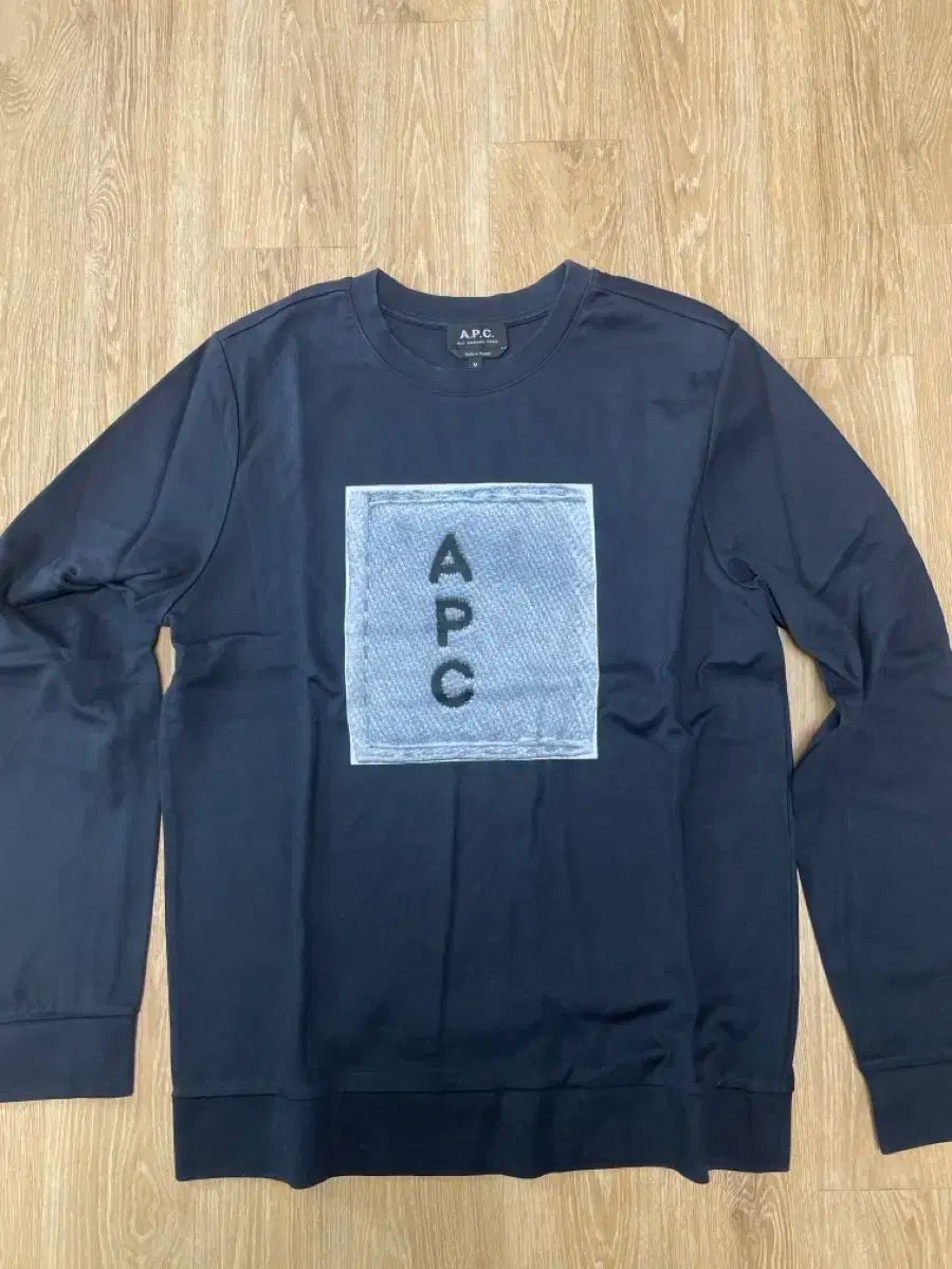 A P C ネイビー パーカー M サイズ