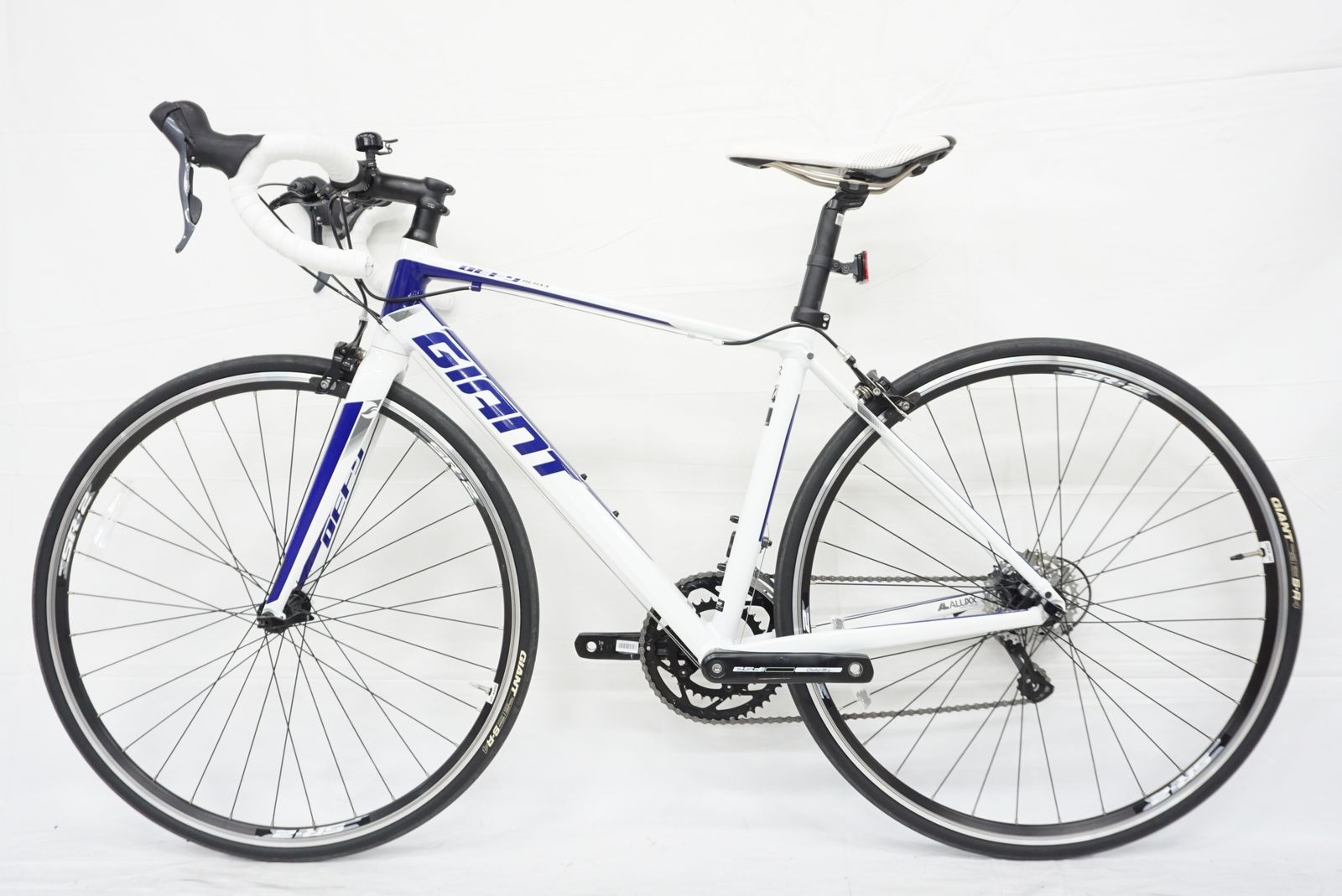 GIANT 「ジャイアント」 DEFY4 2016年モデル ロードバイク