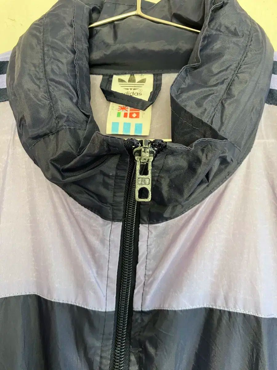 古着通販 adidas ウィンド ブレーカー 古着 adidas アディダス 80s