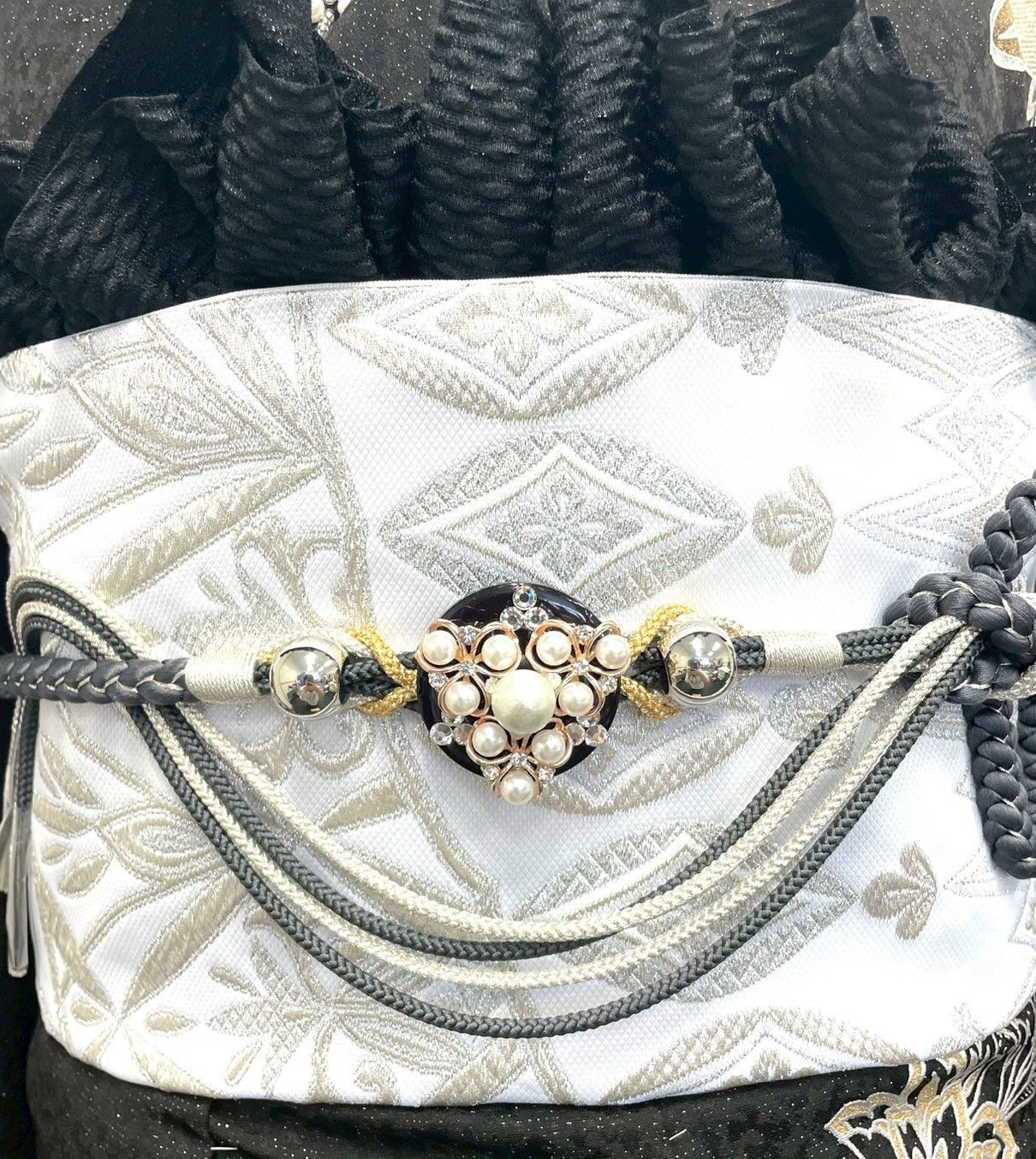 金彩振袖