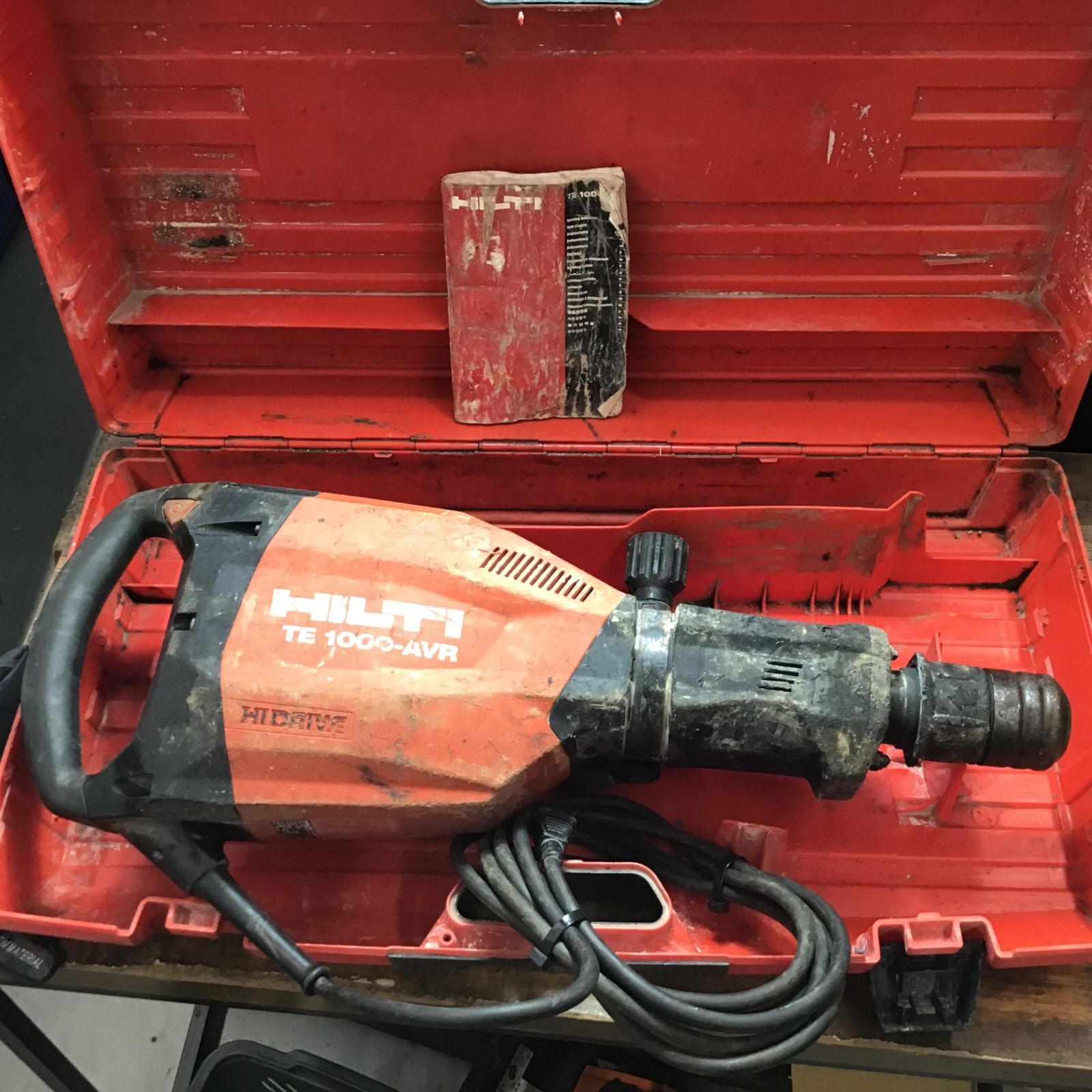 ☆ヒルティ(Hilti) コード式ハツリ機 TE1000-AVR草加店 HILTI