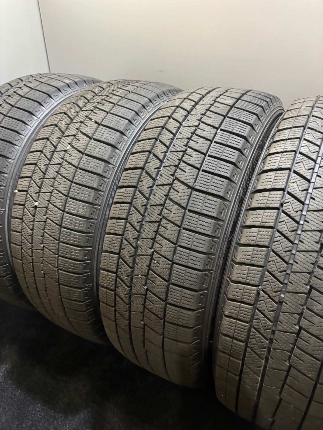 ★215/60R17 DUNLOP/WINTER MAXX 03 22年製 スタッドレス 4本 ダンロップ ウィンターマックス エスティマ C-HR (2-G251)