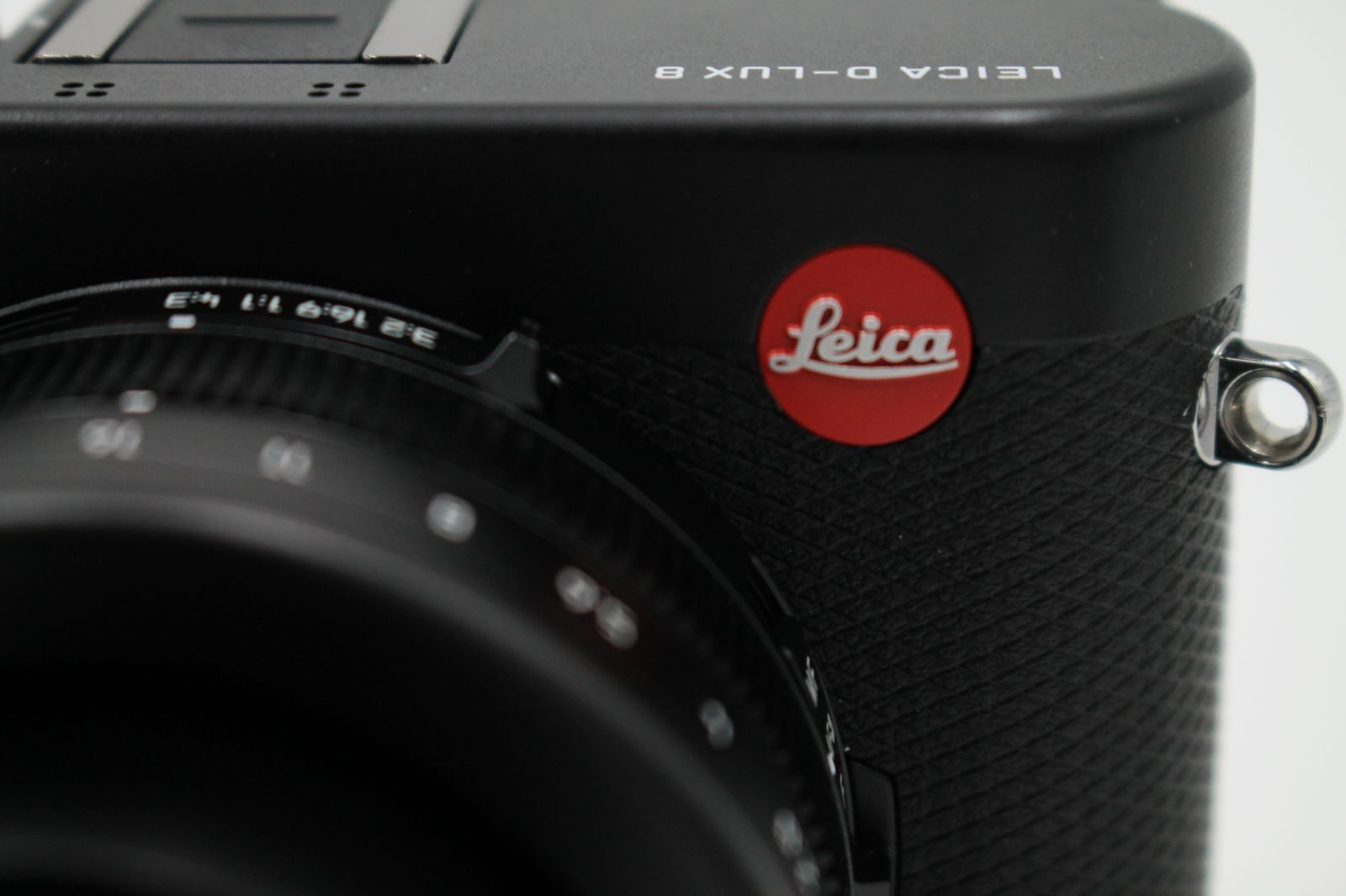 です Leica