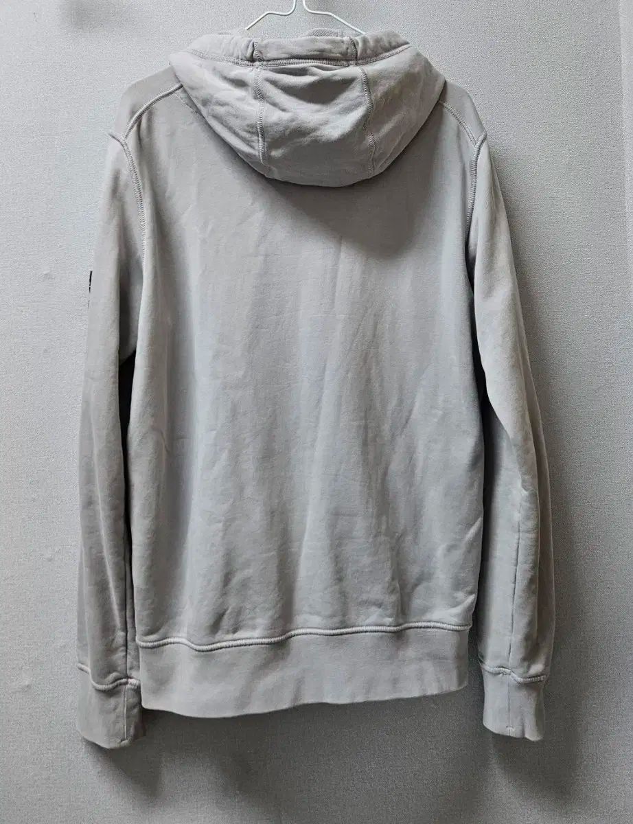 フード付きジップアップ M