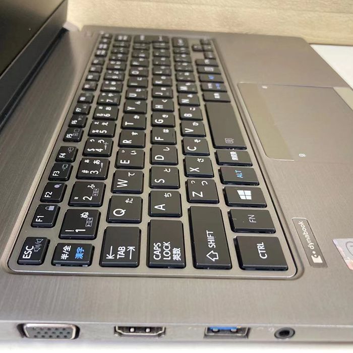 dynabook 中古パソコン 東芝 R634/63 第四世代i5 メモリ4GB SSD256GB