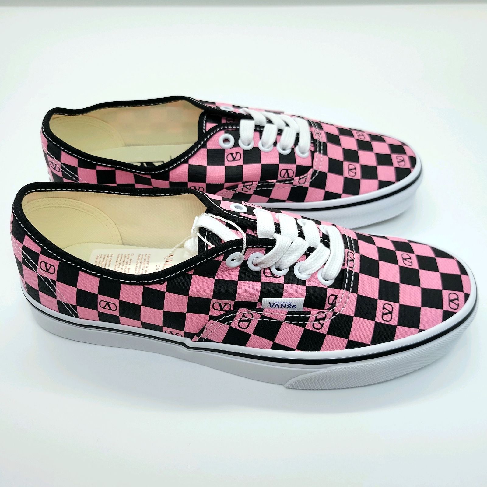 Valentino vans ヴァレンティノバンズコラボ　ピンクチェッカー柄44 ヴァレンティノ ガラヴァーニ×Vansのスニーカー、猫グラフィック