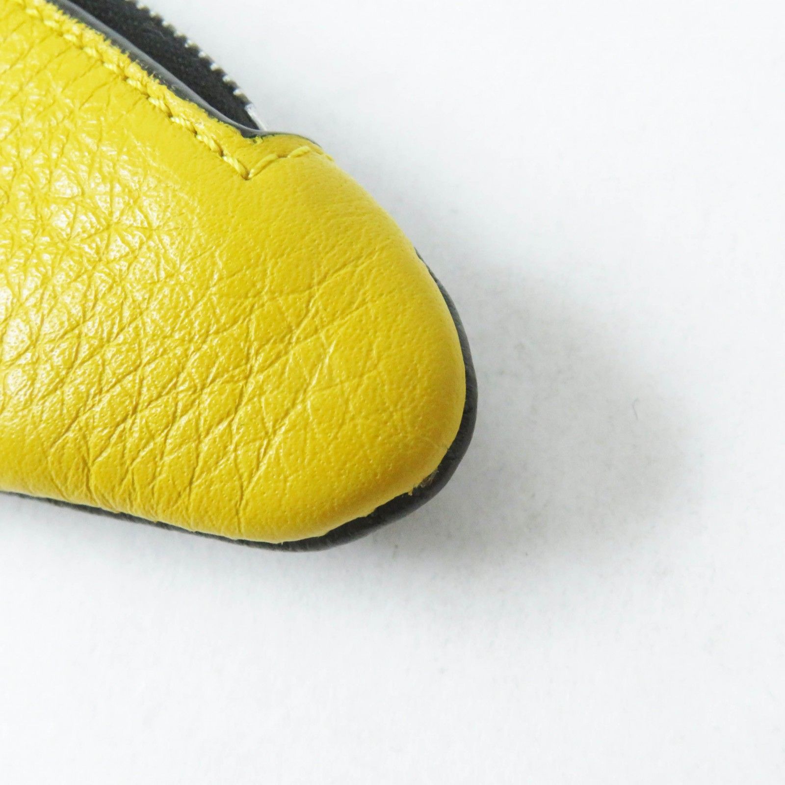 未使用品◎FENDI フェンディ バグズアイ 三角形 バイカラー