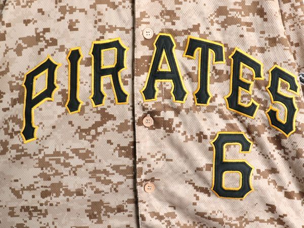 パイレーツ ベースボール シャツ メンズ XL / MLB オフィシャル マジェスティック ユニフォーム 大リーグ デジタル デザート カモ ジャージ お得なクーポン配布中!】 パイレーツ ベースボール シャツ