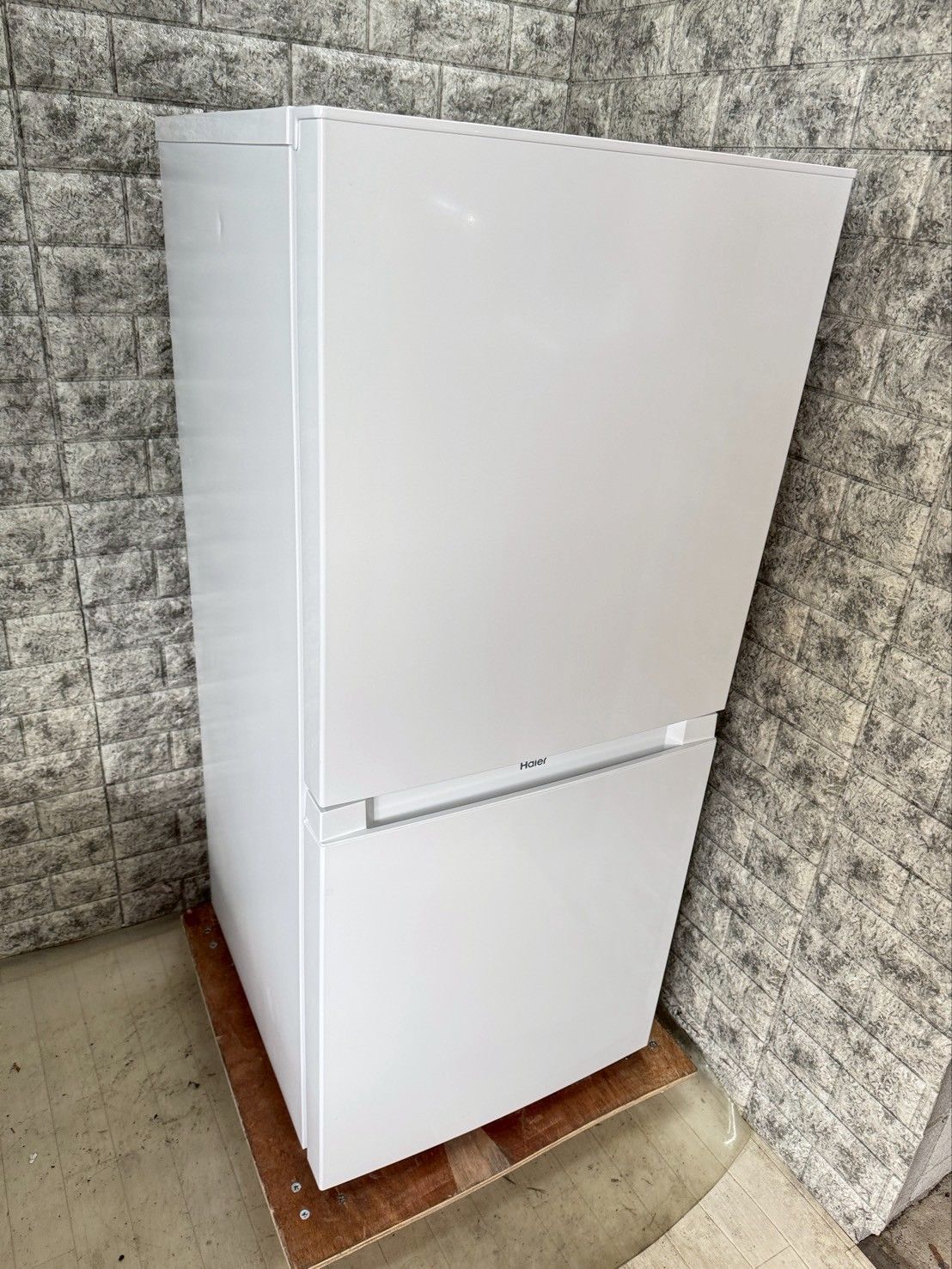 大阪送料無料☆3か月保障付き☆冷蔵庫☆ハイアール☆2ドア☆2023年☆JR