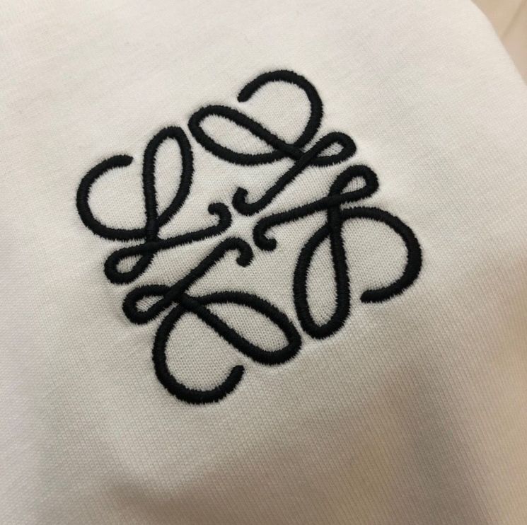 ホワイト