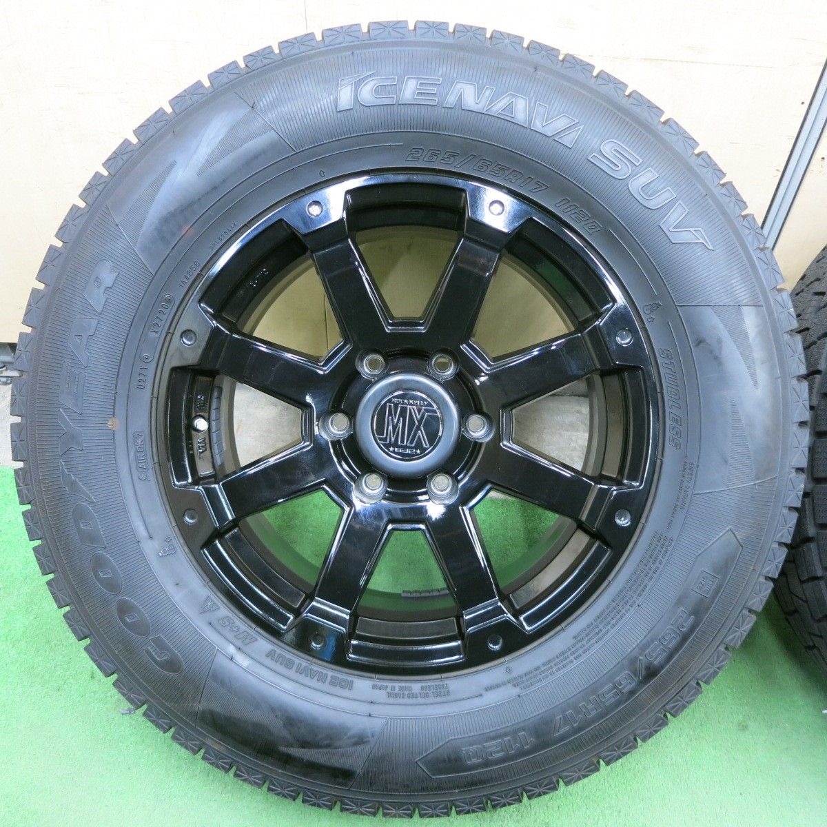 超バリ溝！キレイ！9.5分以上☆LOXARNY ROCK KELLY MX 632 265/65R17 