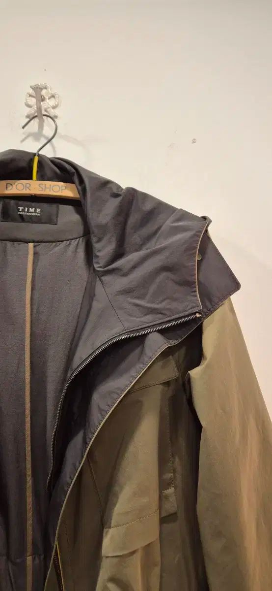 マウンテンパーカー