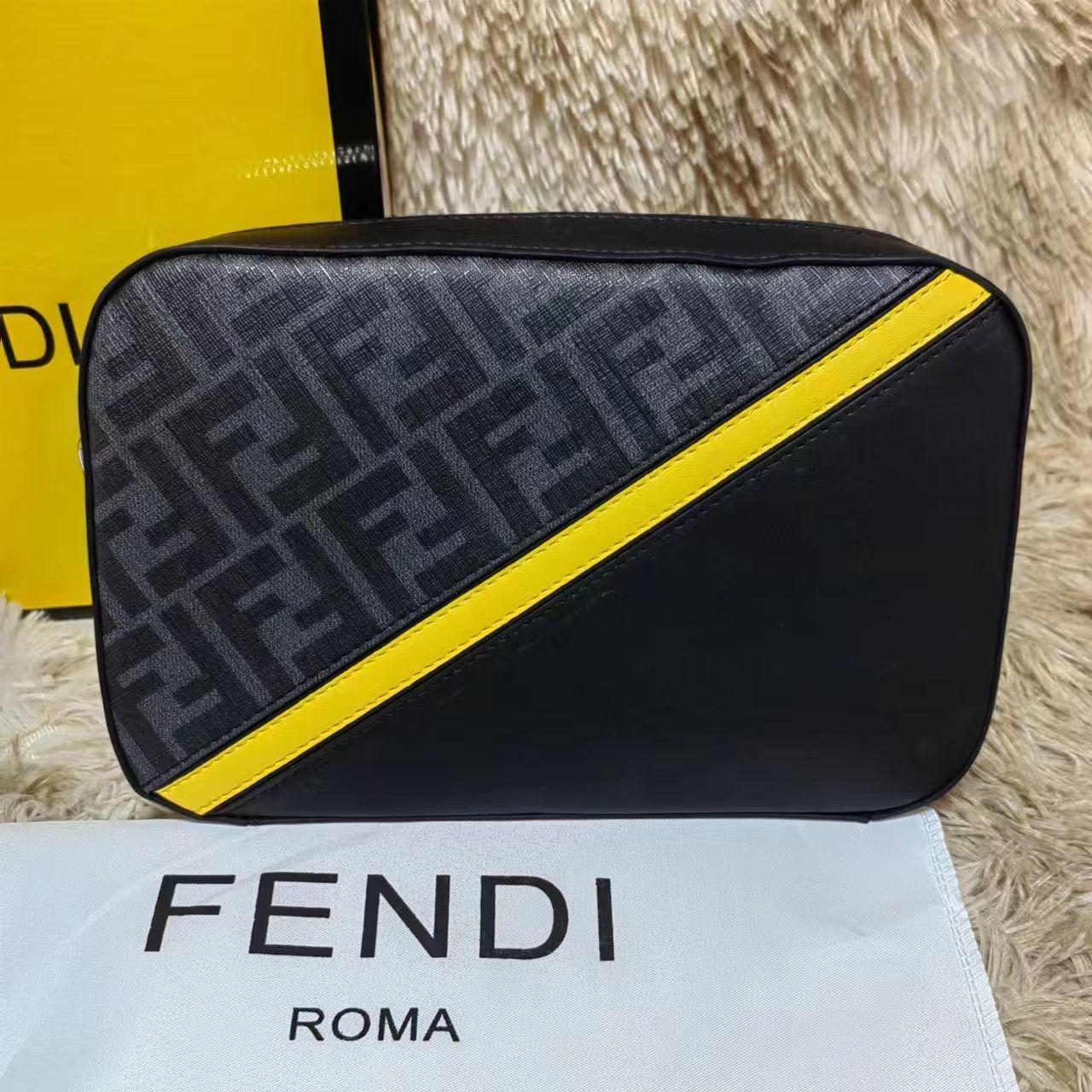 フェンディ FENDI ズッカ クロスボディ ウォレット ショルダーバッグ