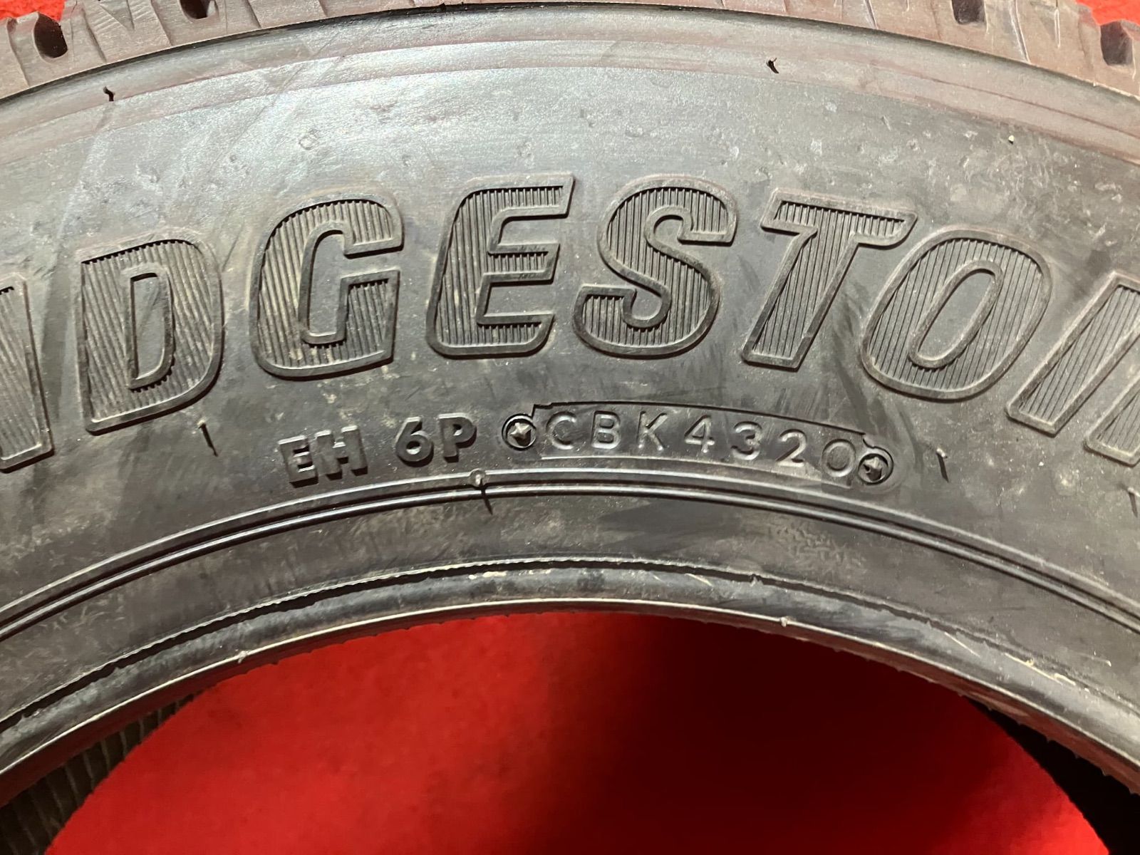 BRIDGESTONE W979