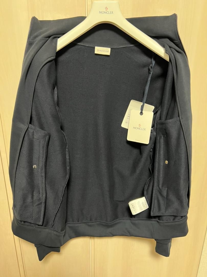 ☆新品未使用タグ付き☆MONCLER ストライプライン トラック