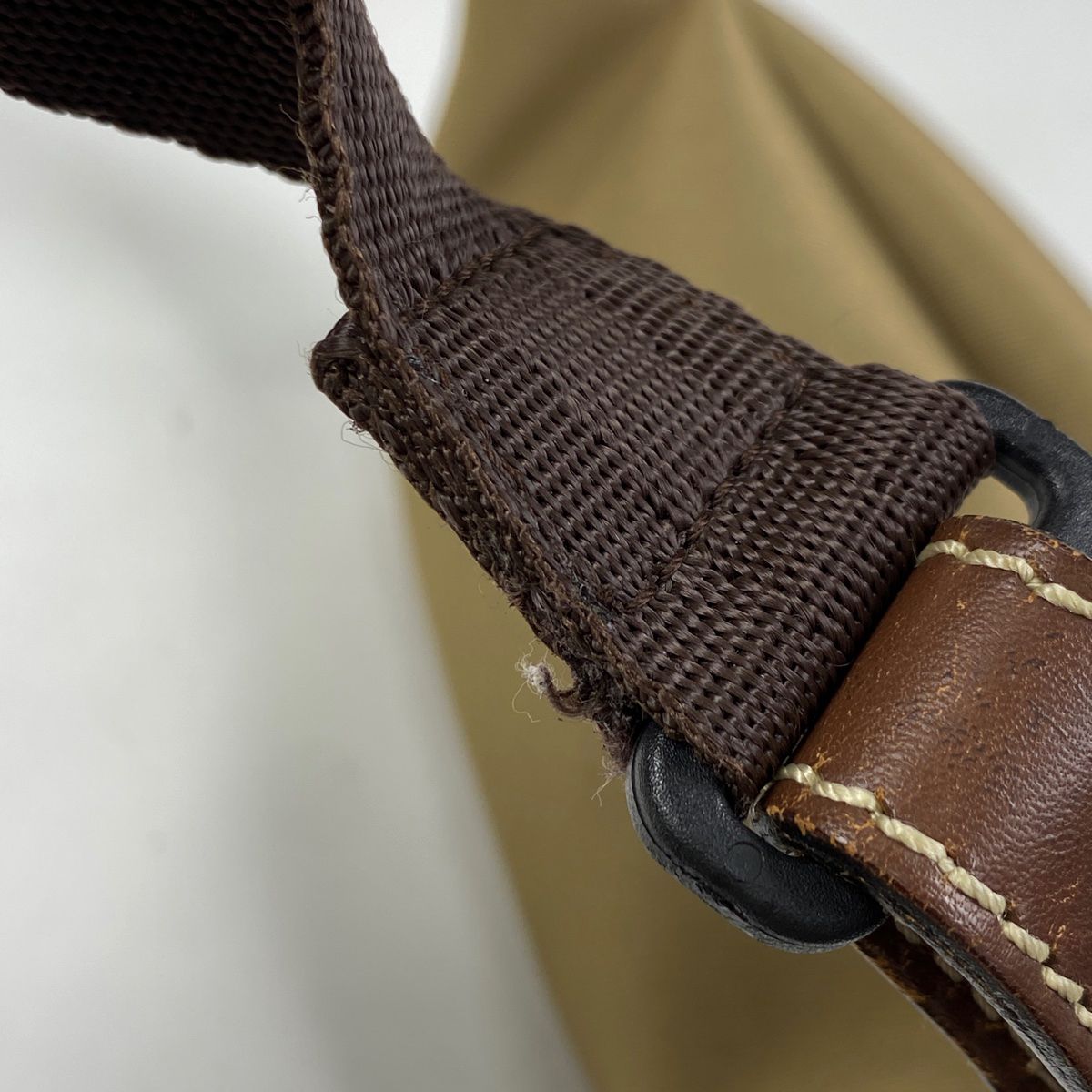 極美品ハンティングワールド ウエストバッグ ボディバッグ カモフラ 緑